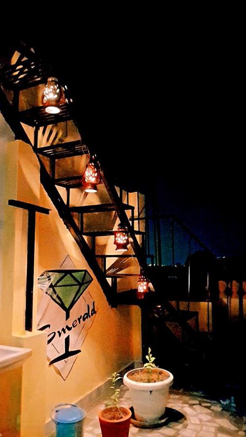 אודייפור Hill Paradise Home Stay מראה חיצוני תמונה