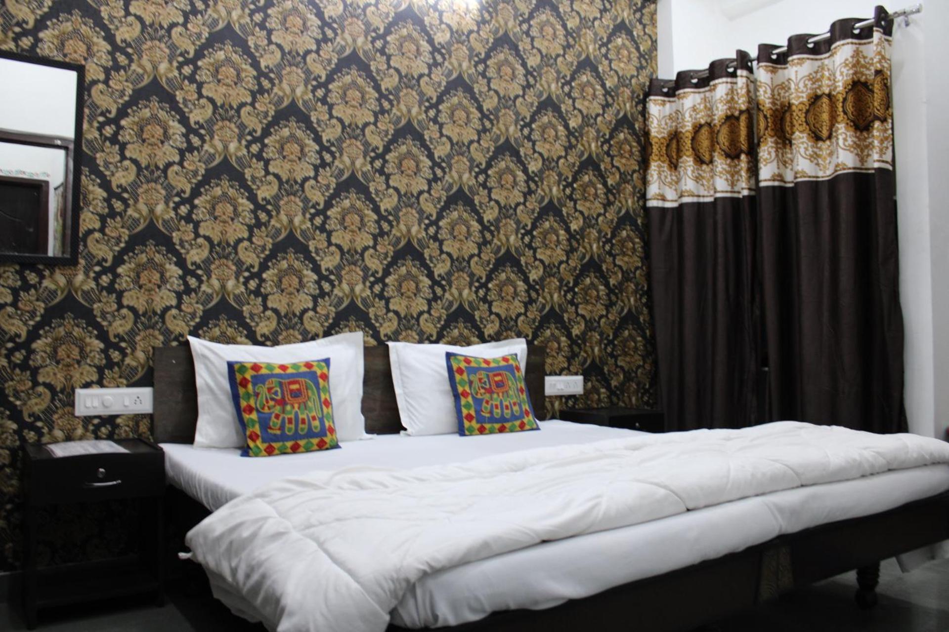 אודייפור Hill Paradise Home Stay מראה חיצוני תמונה